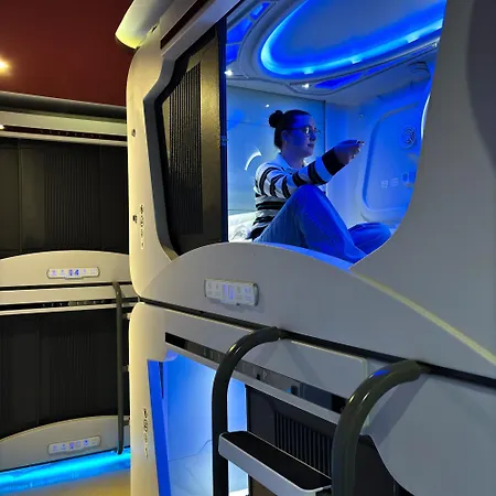 Atypicap Capsule Puerto de la Cruz (Tenerife)