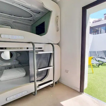 Capsule hotel Atypicap Capsule *