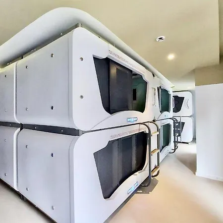 Capsule hotel Atypicap Capsule *