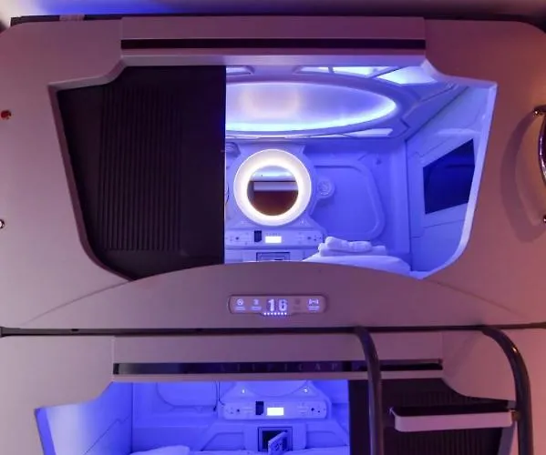 Atypicap Capsule Hotel kapsułowy Puerto de la Cruz (Tenerife)