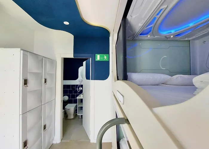 Capsule hotel Atypicap Capsule 2*