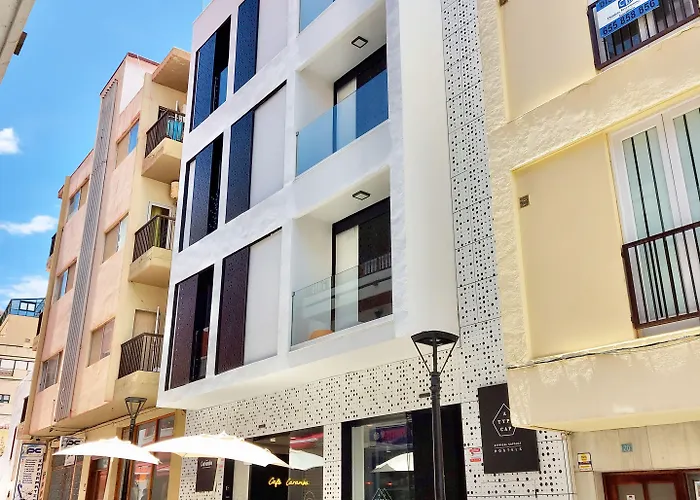 Atypicap Capsule Puerto de la Cruz (Tenerife)