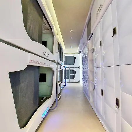 Atypicap Capsule Hotel kapsułowy Puerto de la Cruz (Tenerife)