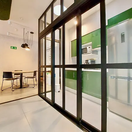 Atypicap Capsule Hotel kapsułowy Puerto de la Cruz (Tenerife)